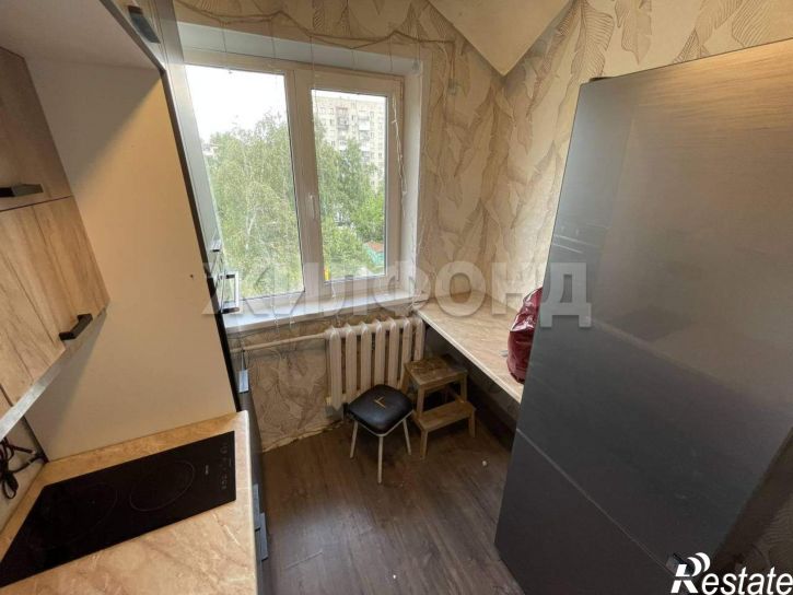 4-комн квартира Челюскинцев улица, д.12