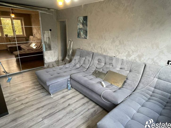 4-комн квартира Челюскинцев улица, д.12
