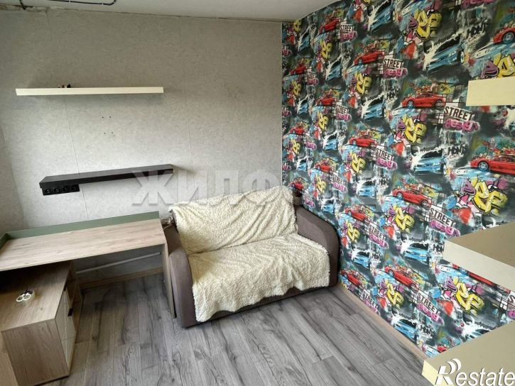 4-комн квартира Челюскинцев улица, д.12
