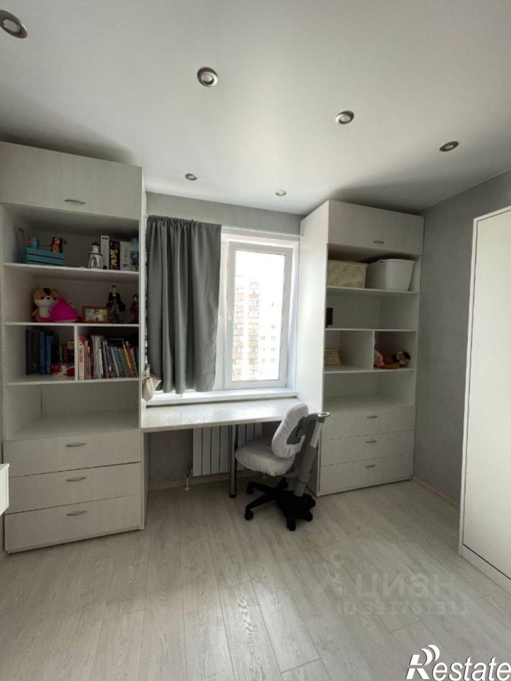 3-комн квартира ул Писарева, 131,  д. 131