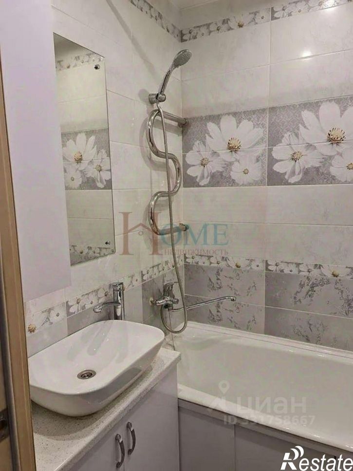 2-комн квартира ул Адриена Лежена, 11,  д. 11