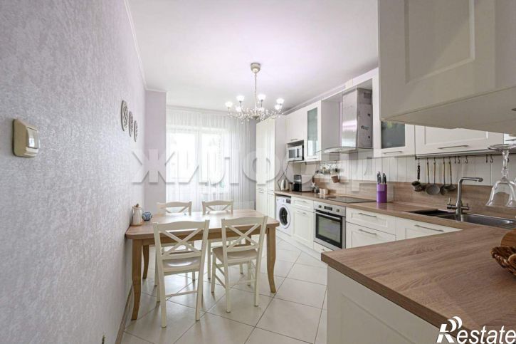 3-комн квартира Красный проспект, д.181