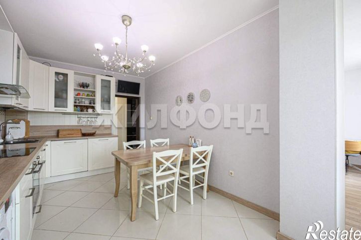 3-комн квартира Красный проспект, д.181