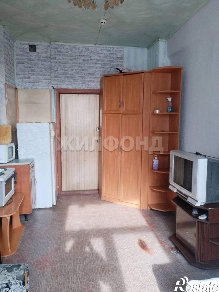 Комната 1-й Серафимовича переулок, д.1