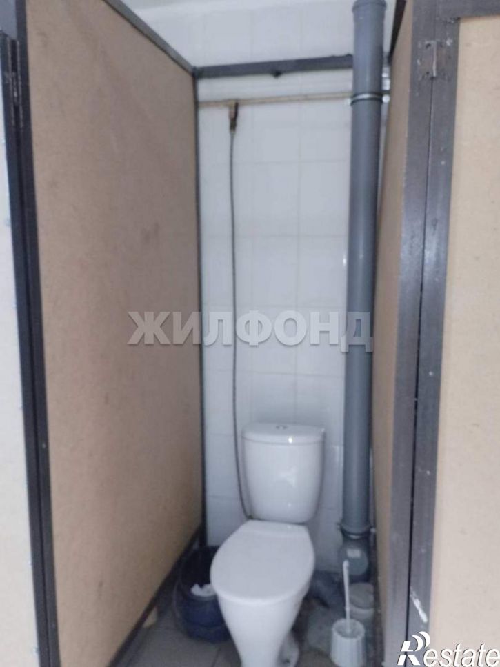 Комната 1-й Серафимовича переулок, д.1