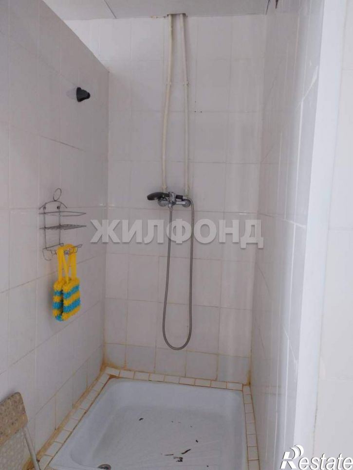 Комната 1-й Серафимовича переулок, д.1