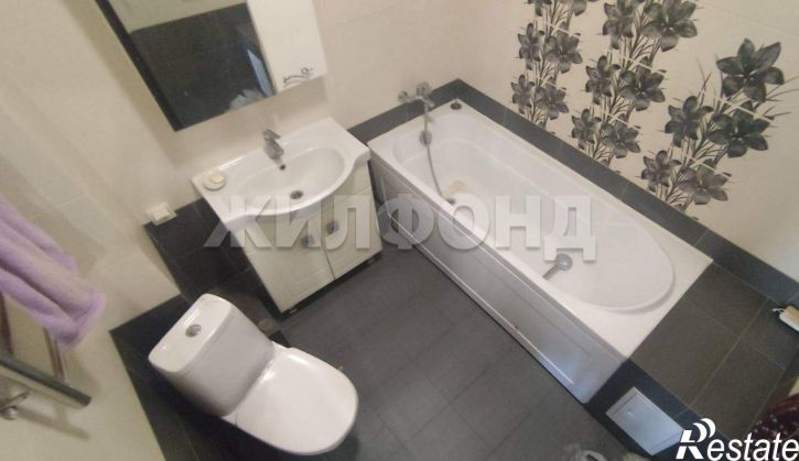 1-комн квартира Героев Революции улица, д.33