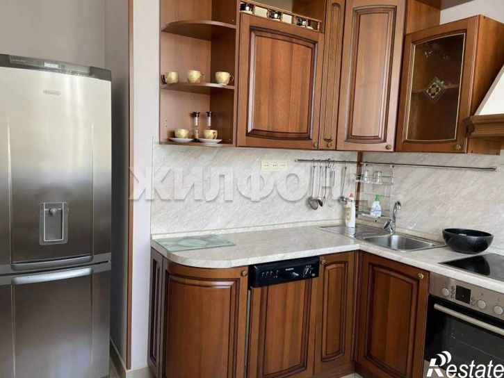 3-комн квартира Депутатская улица, д.28