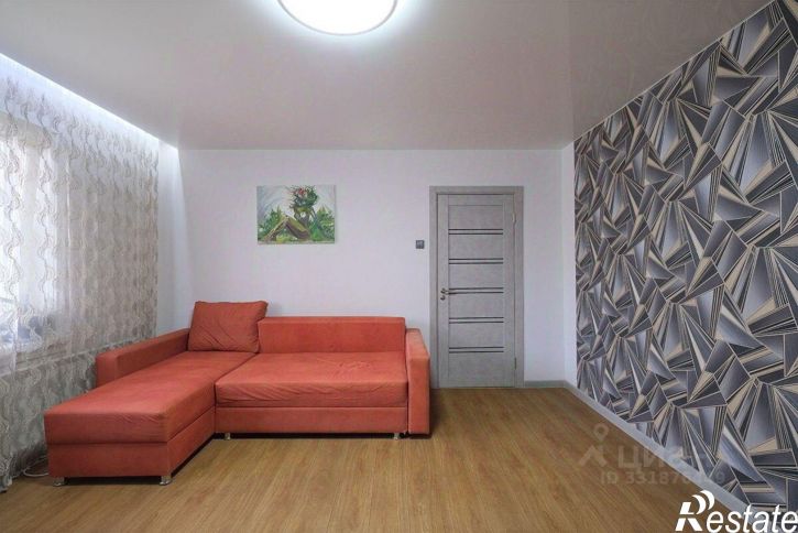 3-комн квартира ул Есенина, 8/1,  д. 8/1