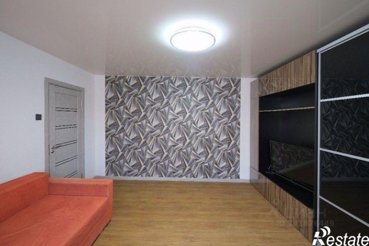3-комн квартира ул Есенина, 8/1,  д. 8/1