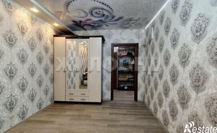 3-комн квартира ул Сибиряков-Гвардейцев, 53/7,  д. 53/7
