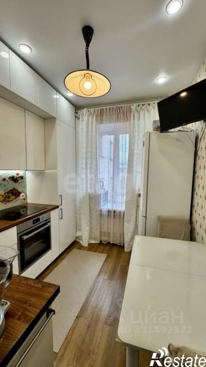 3-комн квартира Красный пр-кт, 33,  д. 33