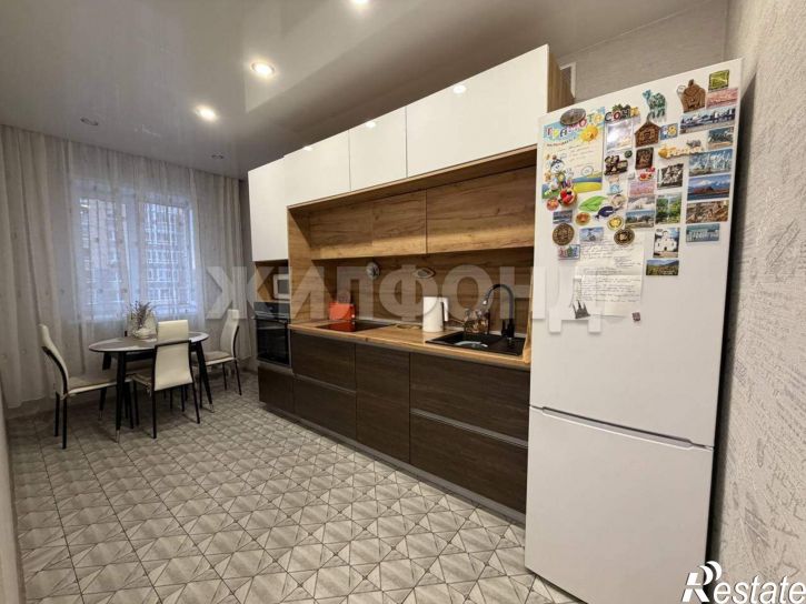 2-комн квартира Романтиков улица, д.10