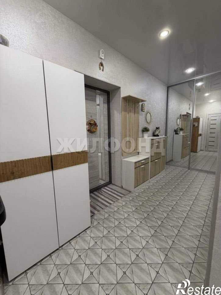 2-комн квартира Романтиков улица, д.10