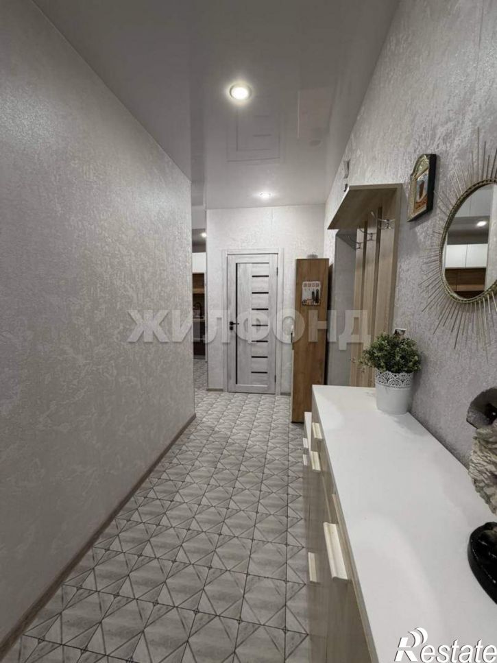 2-комн квартира Романтиков улица, д.10
