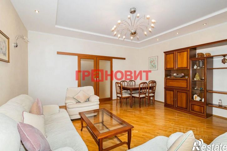 4-комн квартира ул Толстого, 3/1,  д. 3/1