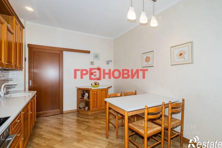 4-комн квартира ул Толстого, 3/1,  д. 3/1