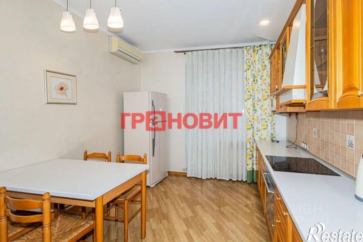 4-комн квартира ул Толстого, 3/1,  д. 3/1