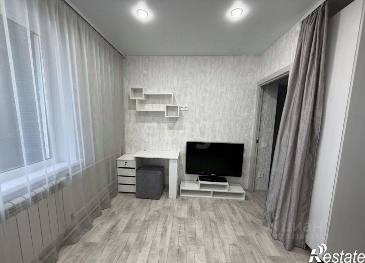 1-комн квартира ул Лазурная, 10,  д. 10