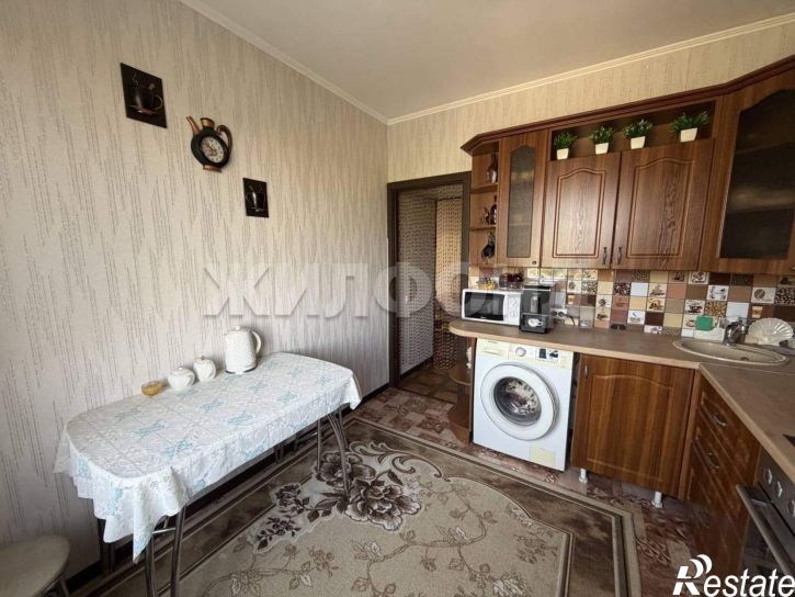 3-комн квартира Красных Зорь улица, д.1