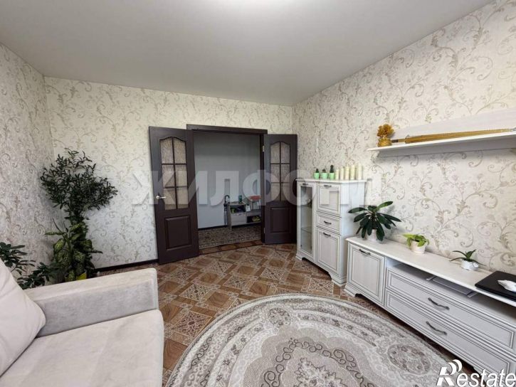 3-комн квартира Красных Зорь улица, д.1
