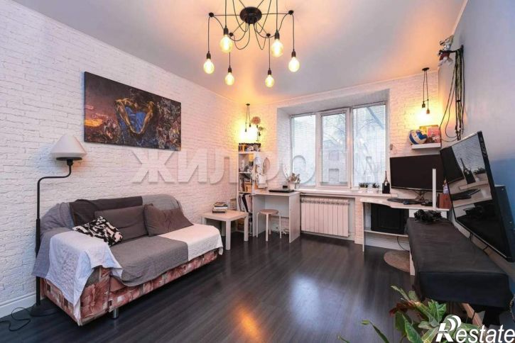 2-комн квартира Челюскинцев улица, д.44