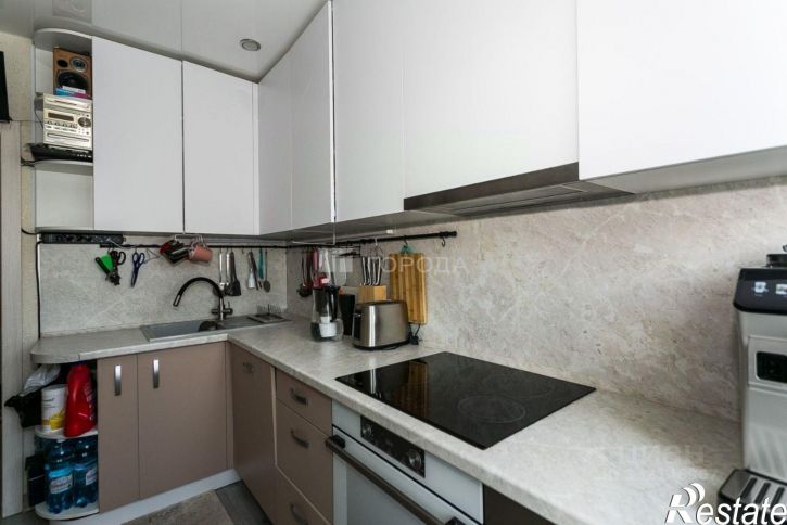3-комн квартира ул Новосибирская, 20,  д. 20