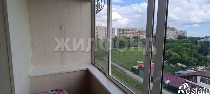 4-комн квартира ул Вертковская, 40,  д. 40