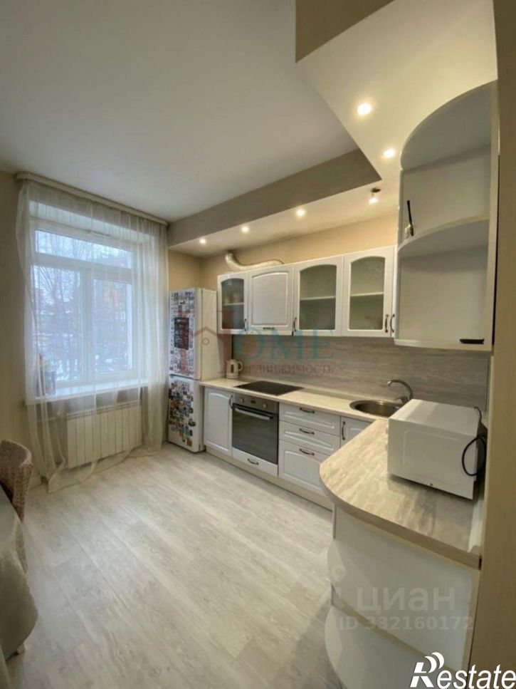3-комн квартира Красный пр-кт, 157,  д. 157