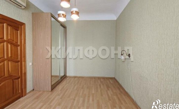 2-комн квартира ул Пермитина, 1,  д. 1