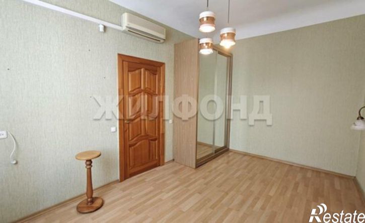 2-комн квартира ул Пермитина, 1,  д. 1
