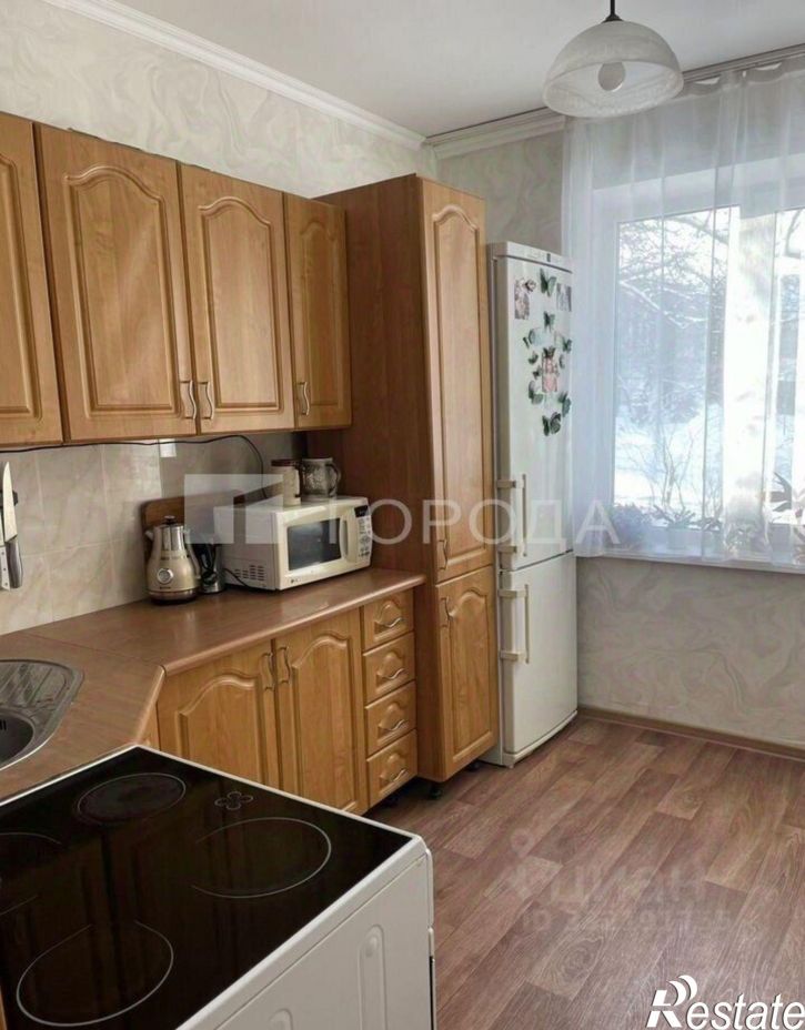 3-комн квартира ул Лазурная, 4,  д. 4