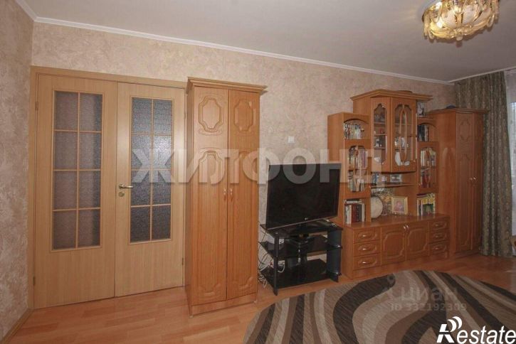3-комн квартира ул Кошурникова, 37/1,  д. 37/1