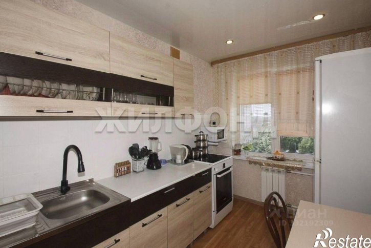 3-комн квартира ул Кошурникова, 37/1,  д. 37/1
