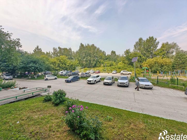 3-комн квартира ул Лебедевского, 3,  д. 3