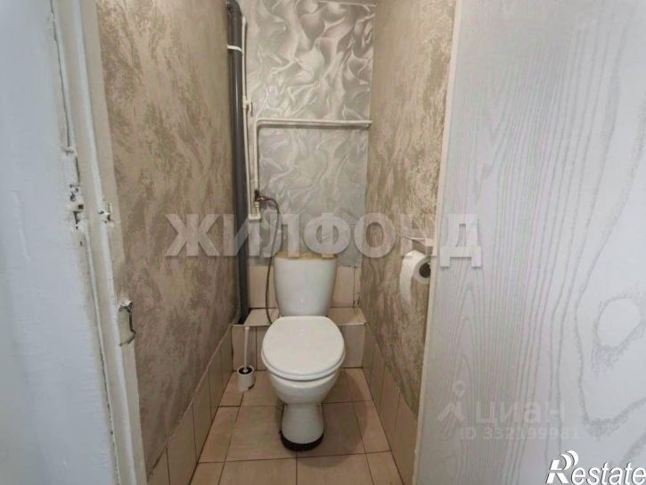 Комната ул Петухова, 12/2,  д. 12/2