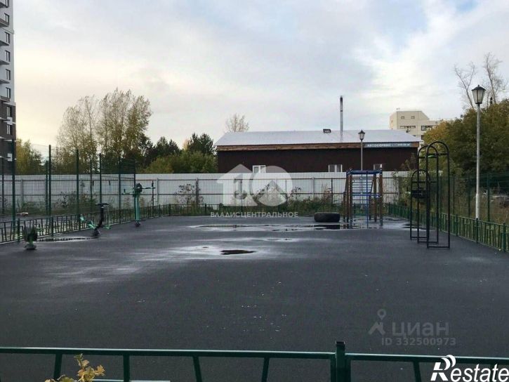 3-комн квартира ул Титова, 232/1,  д. 232/1