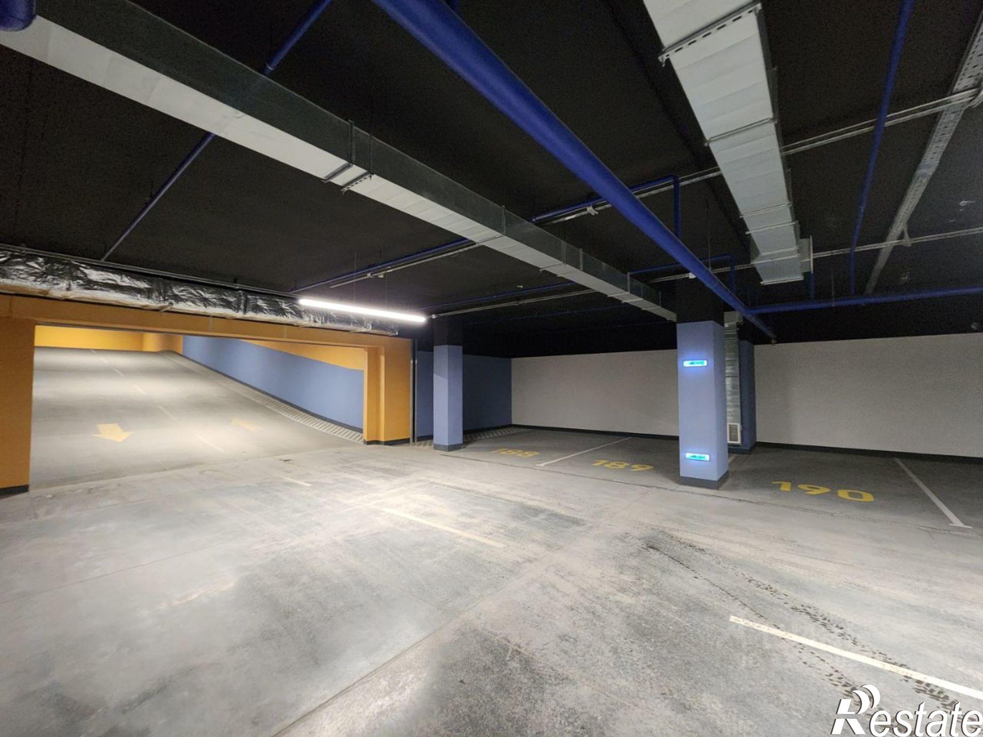 Купить гараж, место в паркинге за 3 047 630 рублей на ул Кирова, 50