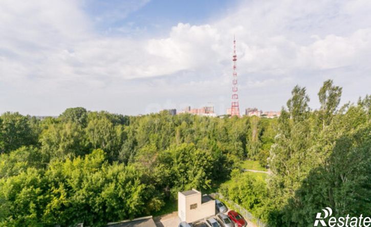 2-комн квартира ул Покрышкина, 1,  д. 1