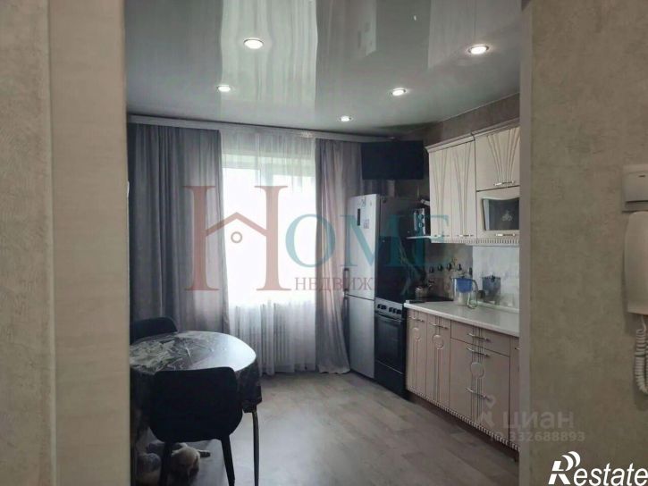 3-комн квартира ул Курчатова, 37,  д. 37