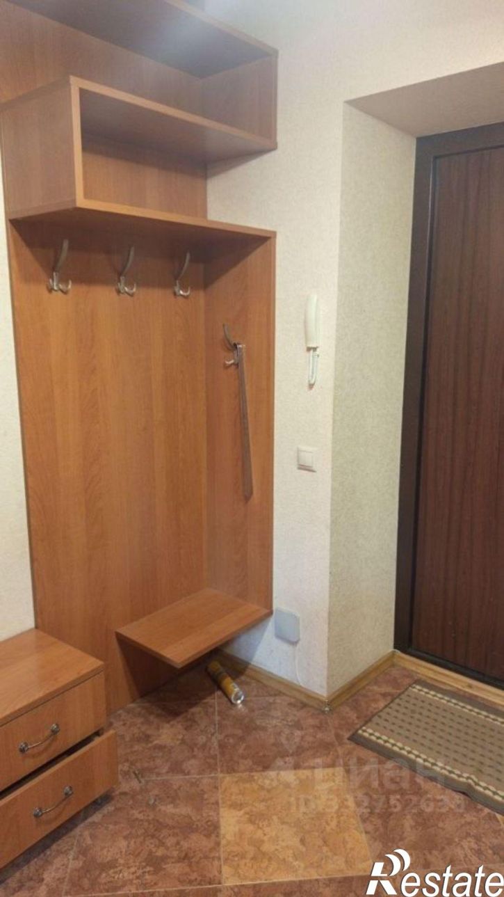 1-комн квартира пр-кт Академика Коптюга, 15,  д. 15