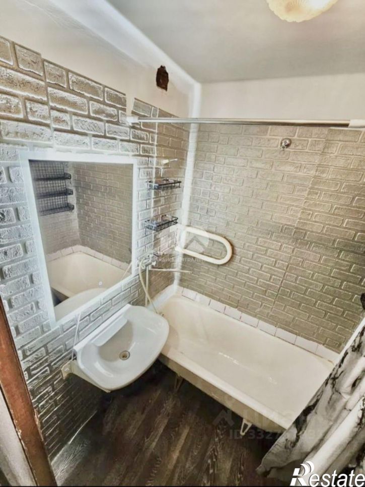 2-комн квартира ул Бориса Богаткова, 208/3,  д. 208/3