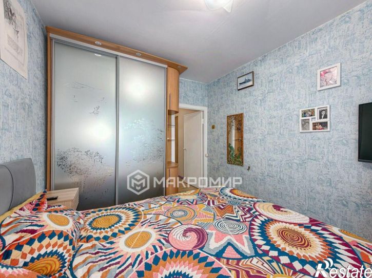 3-комн квартира ул Курчатова, 3,  д. 3