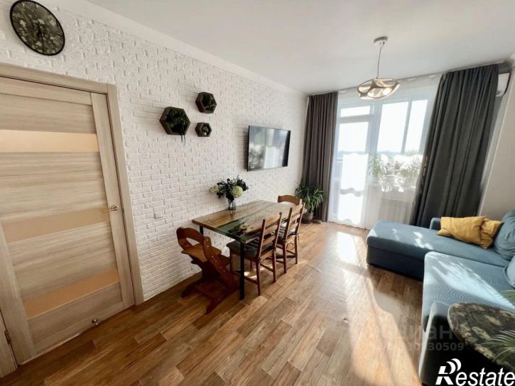 2-комн квартира Красный пр-кт, 310,  д. 310