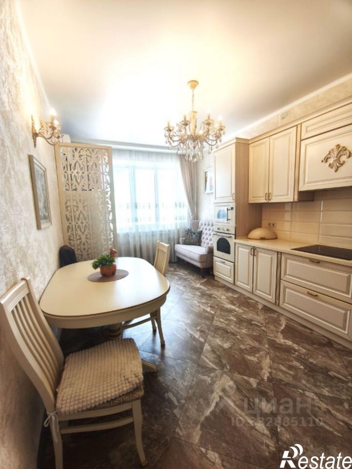 3-комн квартира Красный пр-кт, 82/1,  д. 82/1