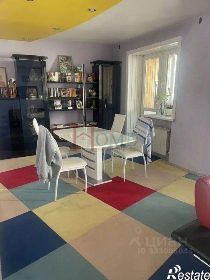 4-комн квартира Красный пр-кт, 99,  д. 99