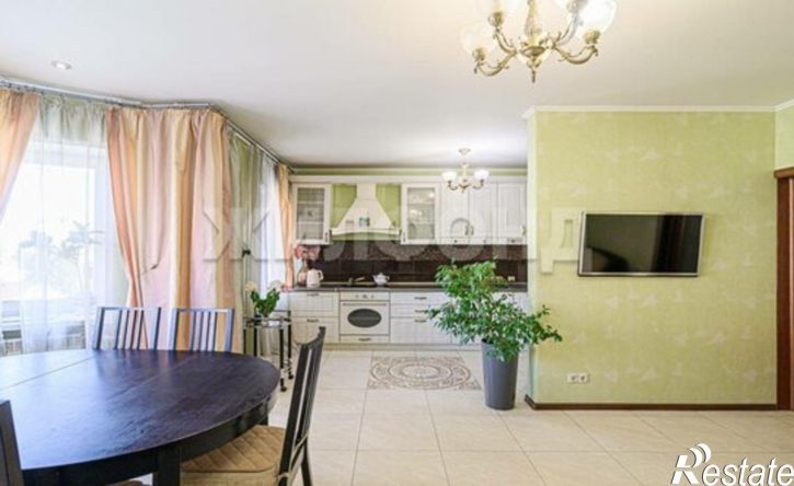 4-комн квартира ул Вертковская, 42,  д. 42