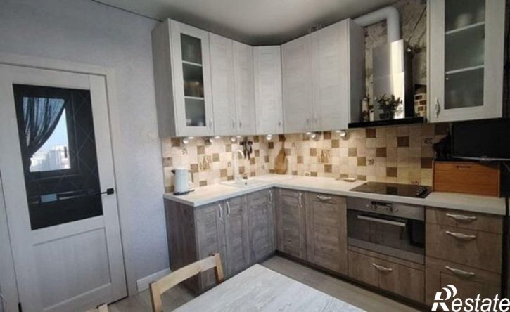 3-комн квартира ул Гребенщикова, 1,  д. 1