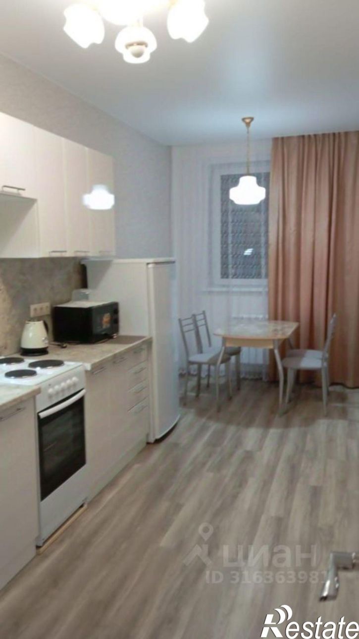 1-комн квартира ул Есенина, 12/1,  д. 12/1