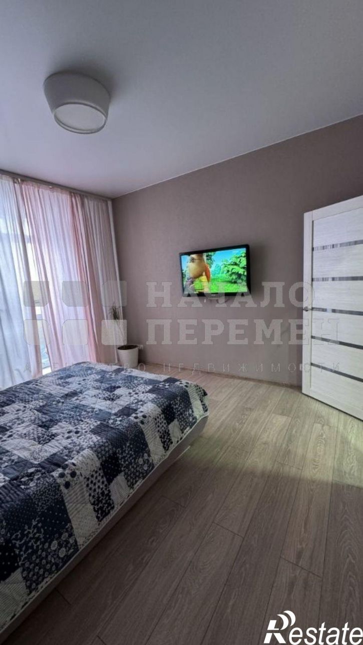 2-комн квартира Райсовета пл, 8